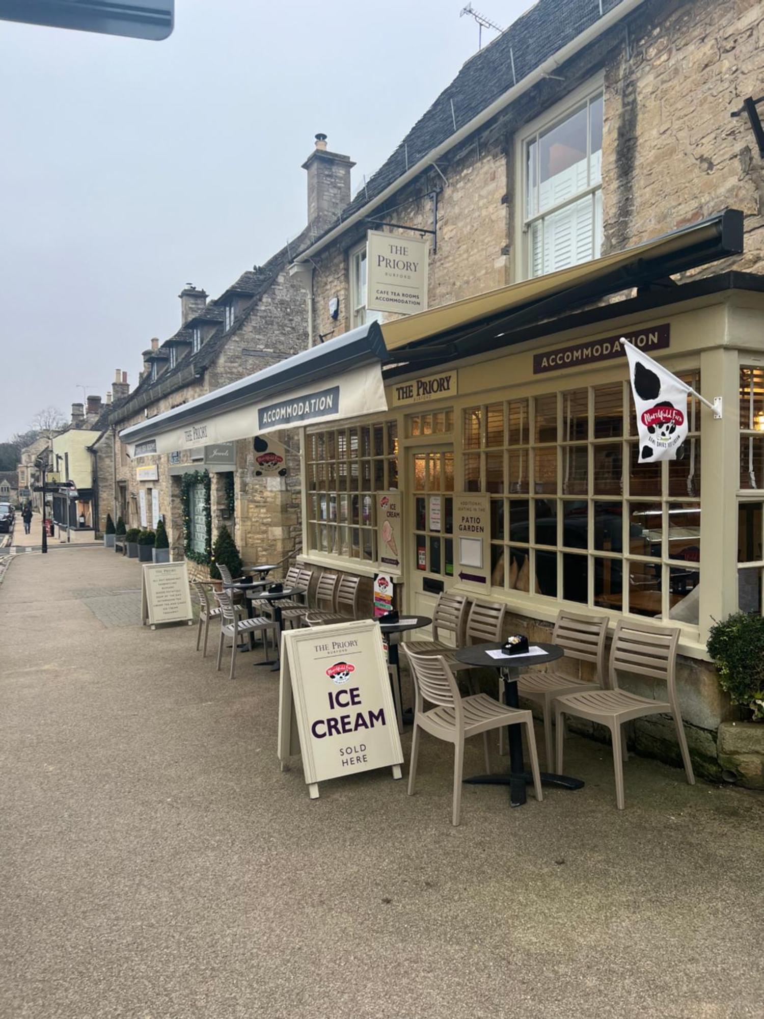Priory Tearooms Burford With Rooms Luaran gambar