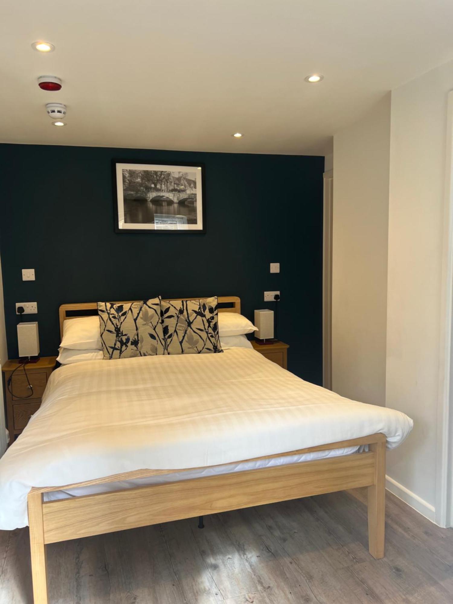 Priory Tearooms Burford With Rooms Luaran gambar