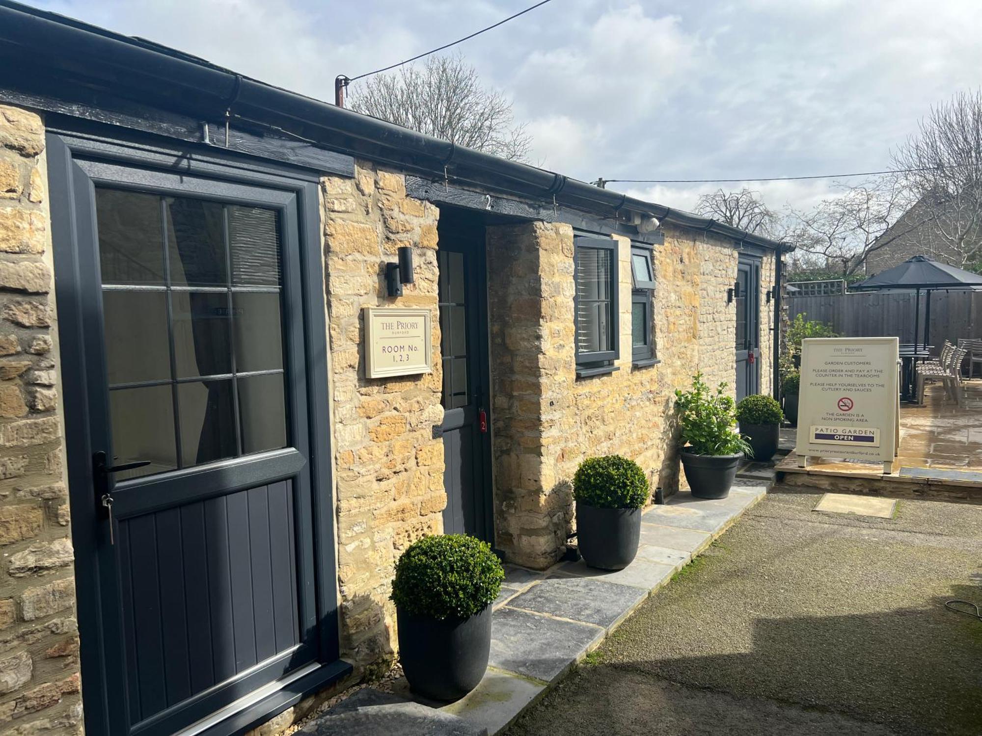 Priory Tearooms Burford With Rooms Luaran gambar
