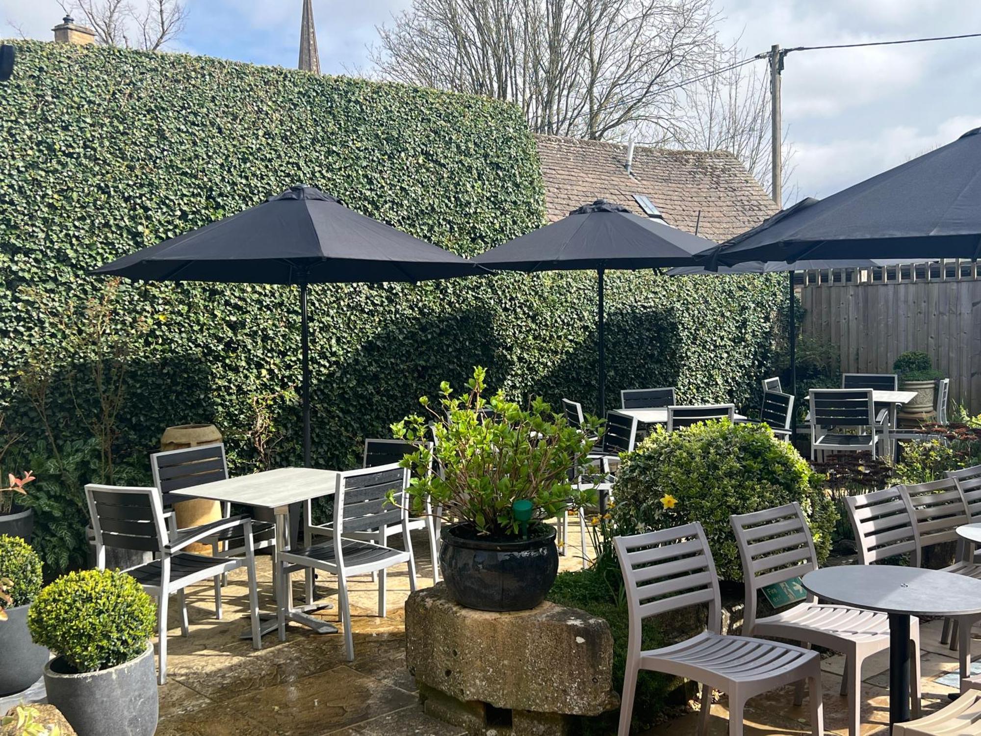 Priory Tearooms Burford With Rooms Luaran gambar