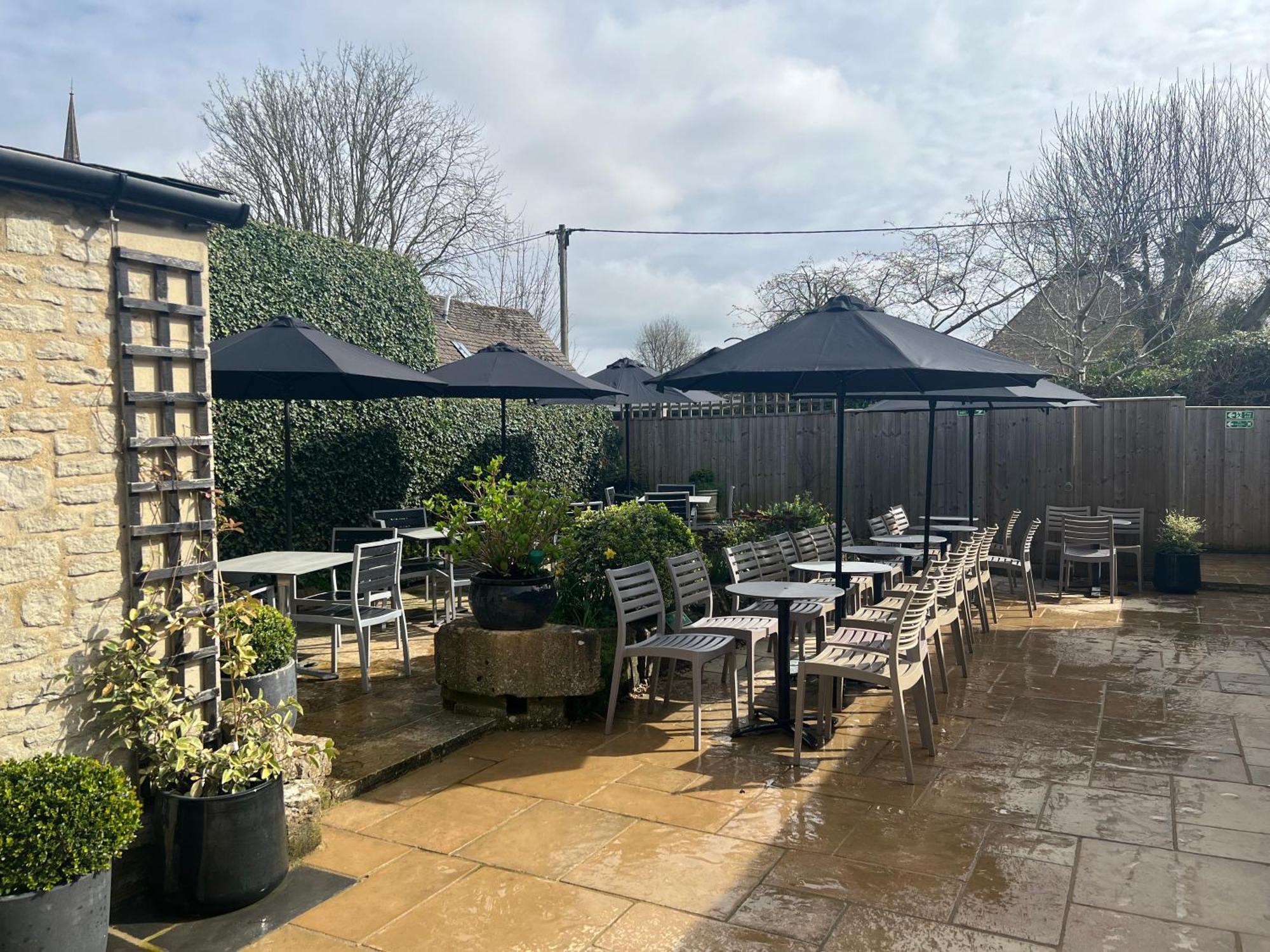 Priory Tearooms Burford With Rooms Luaran gambar
