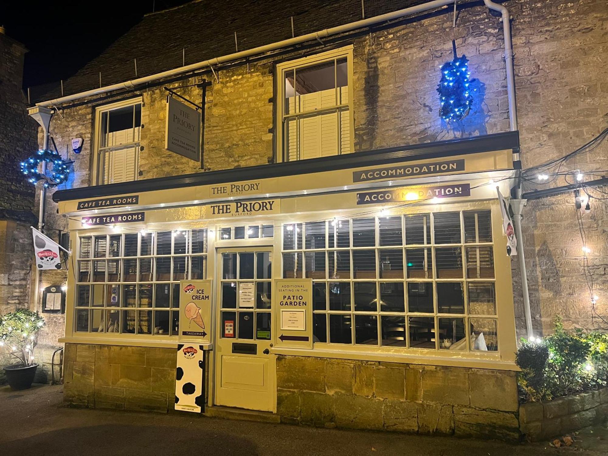 Priory Tearooms Burford With Rooms Luaran gambar